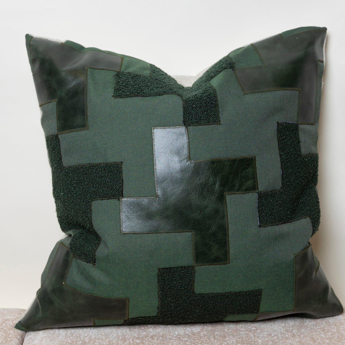 V Penelope 22 Pillow Combo Green