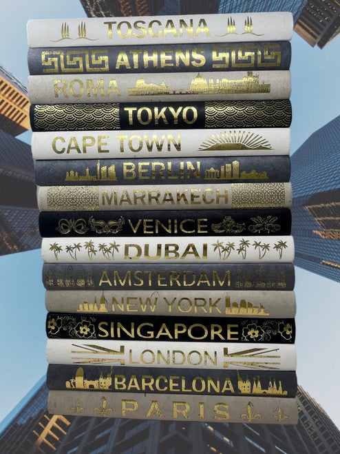 E Law XL TRAVEL BOOKS GOLD LETTERS - Barcelona